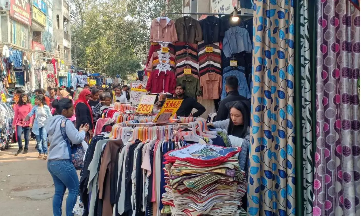 Sarojini Nagar market delhi//latest bag collection and haul - YouTube